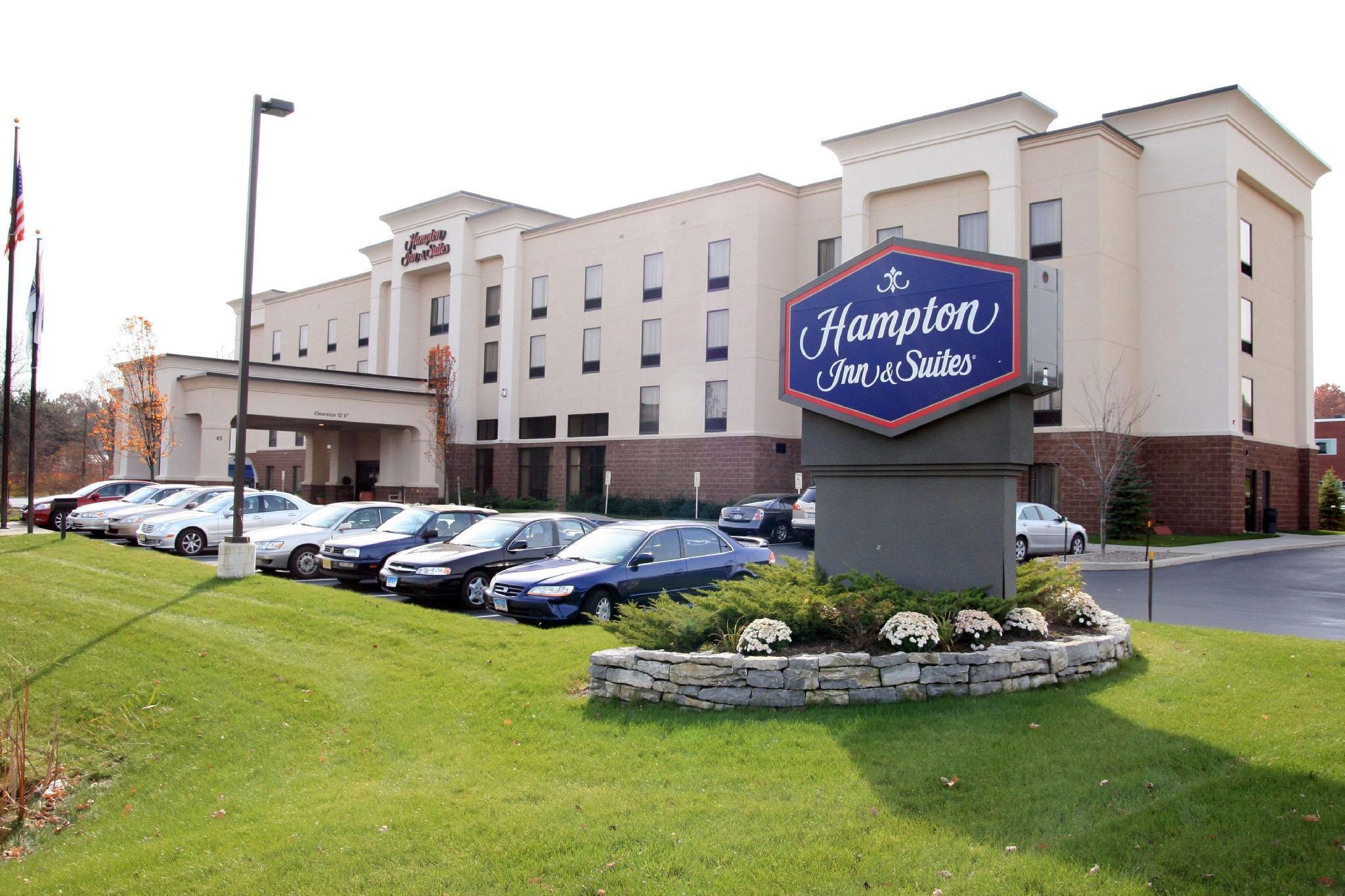 Hampton Inn & Suites Albany-Airport Latham Exterior photo