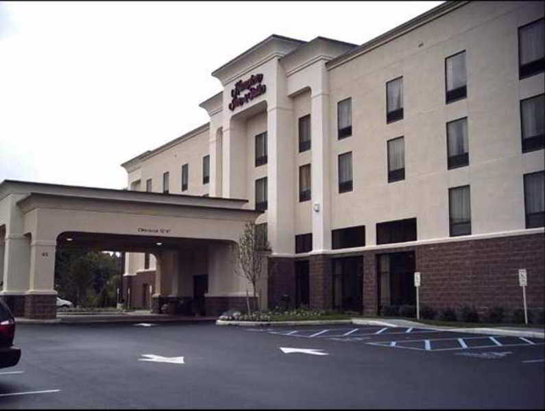 Hampton Inn & Suites Albany-Airport Latham Exterior photo